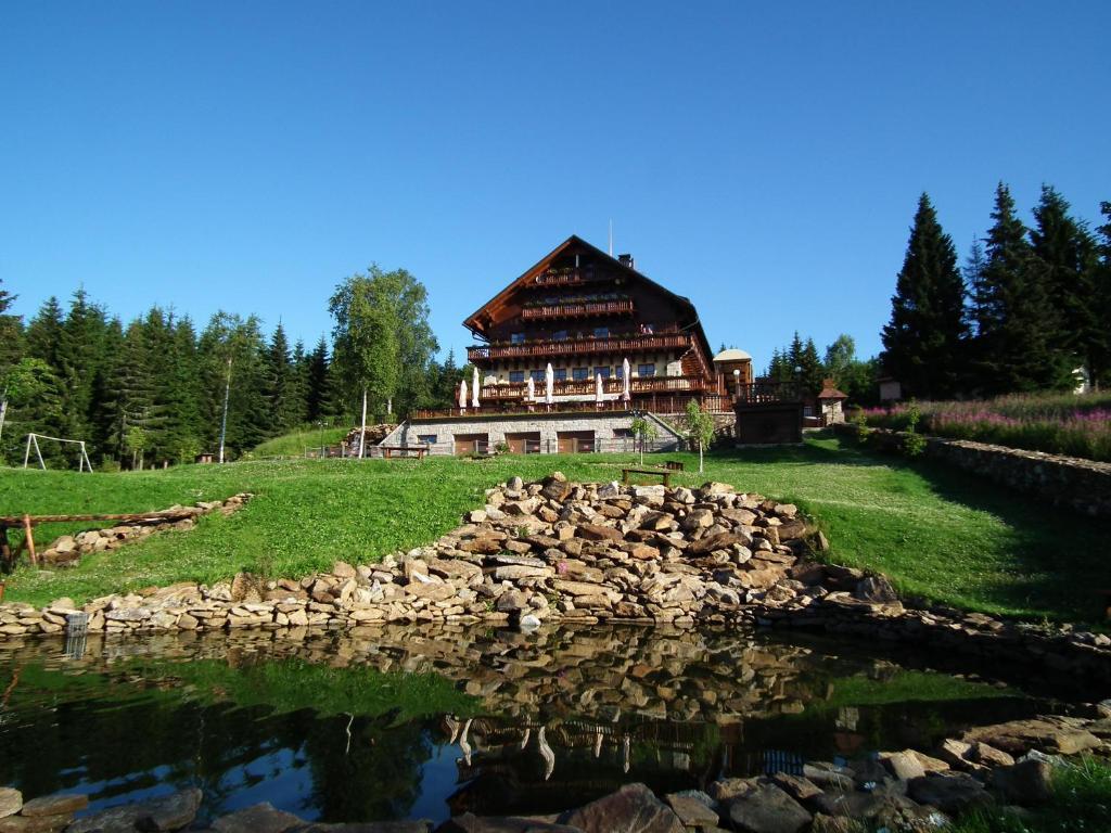 Hotel Alpska Vyhlidka 크빌다 외부 사진