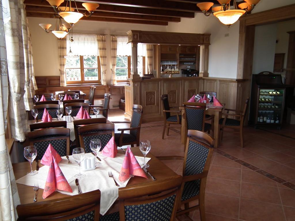 Hotel Alpska Vyhlidka 크빌다 외부 사진